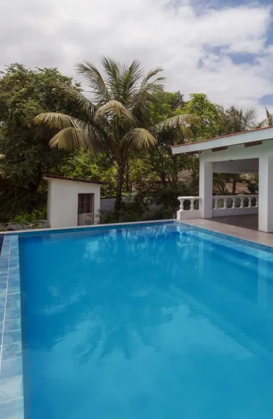 vacation rental villa beachfront in alibaug